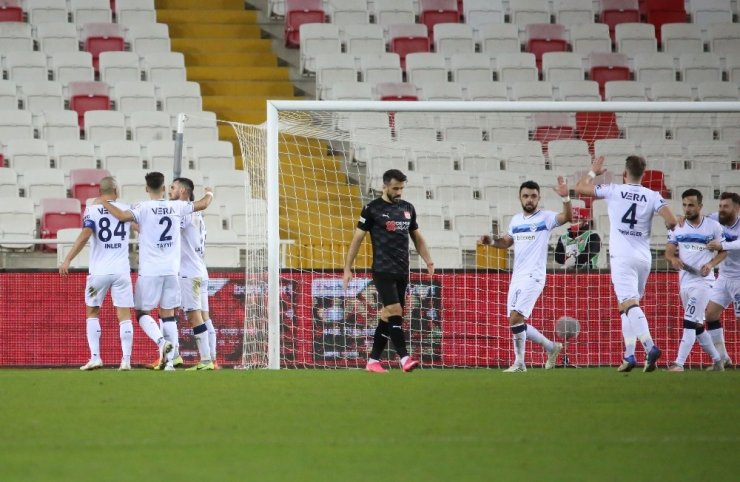 Ziraat Türkiye Kupası: D.G. Sivasspor: 1 - Adana Demirspor: 1 (İlk yarı)