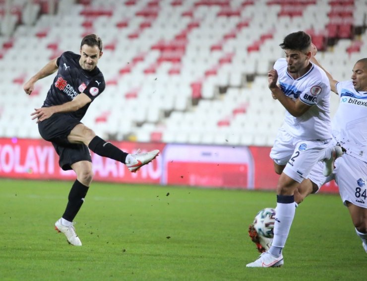 Ziraat Türkiye Kupası: D.G. Sivasspor: 1 - Adana Demirspor: 1 (İlk yarı)