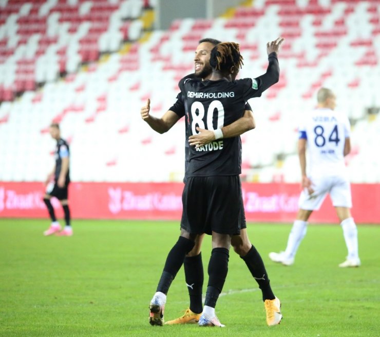 Ziraat Türkiye Kupası: D.G. Sivasspor: 1 - Adana Demirspor: 1 (İlk yarı)