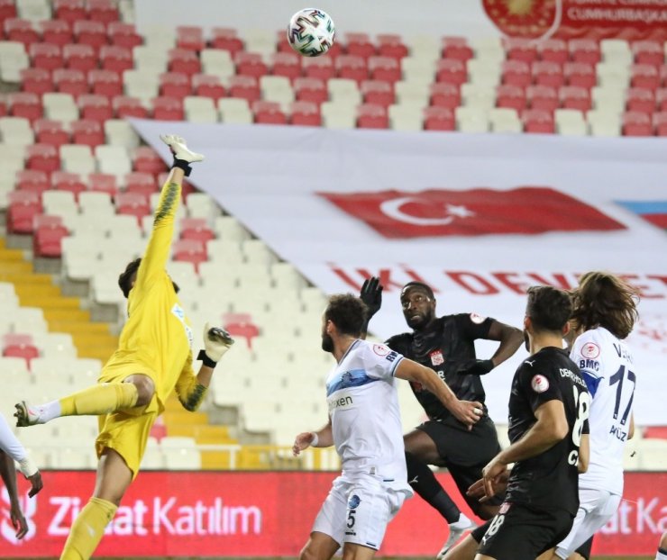 Ziraat Türkiye Kupası: D.G. Sivasspor: 2 - Adana Demirspor: 1 (Maç sonu)