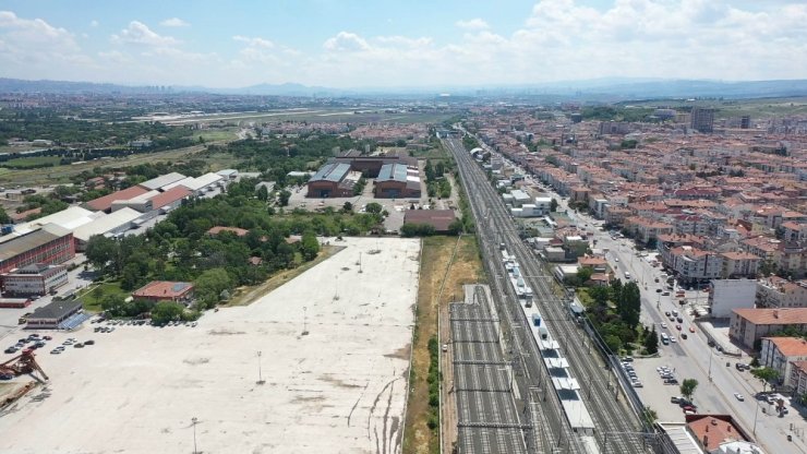 İstasyon Caddesi’nde yıllardır süren trafik sorunu çözülüyor