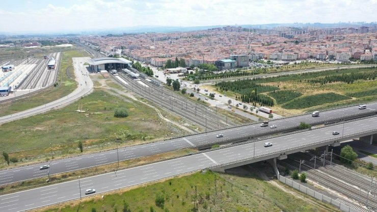 İstasyon Caddesi’nde yıllardır süren trafik sorunu çözülüyor