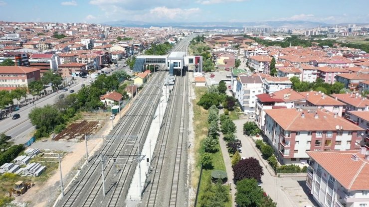 İstasyon Caddesi’nde yıllardır süren trafik sorunu çözülüyor