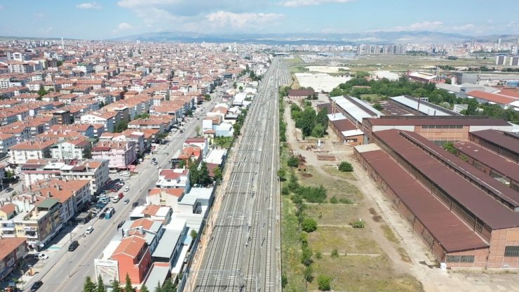 İstasyon Caddesi’nde yıllardır süren trafik sorunu çözülüyor