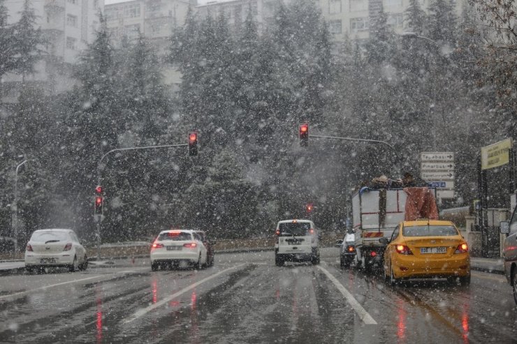 Ankara’dan kar manzaraları