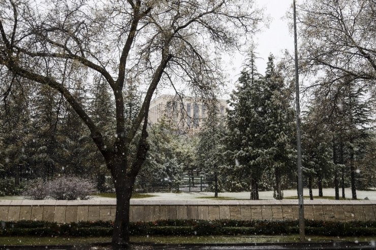 Ankara’dan kar manzaraları