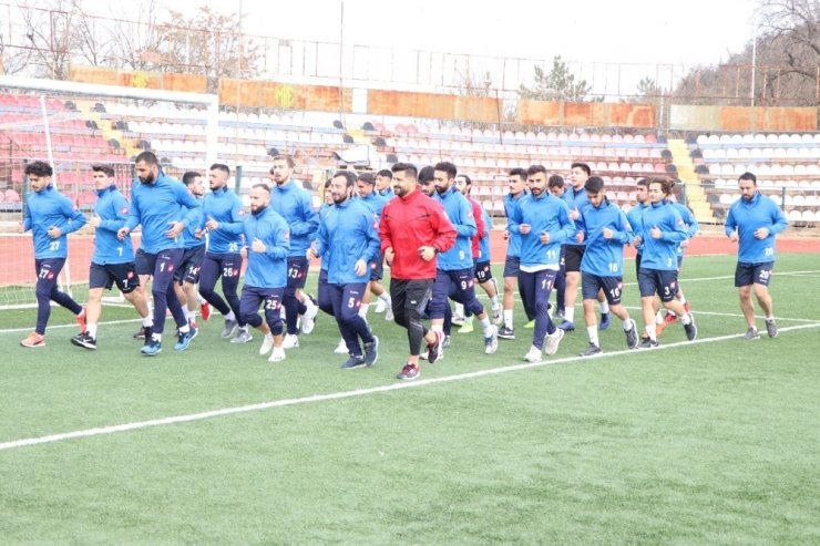 Yahşihanspor antrenmanlara başladı