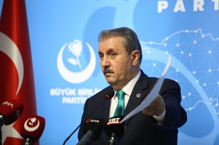 BBP Genel Başkanı Destici: "Kim terörle arasına mesafe koymuyorsa gereği yapılır"