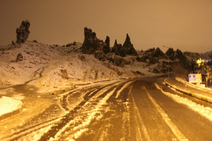 Kapadokya’da kartpostallık kar manzaraları