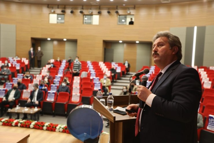 Başkan Palancıoğlu, AK Parti Melikgazi yönetim kuruluna 2020 yılında gerçekleştirilen hizmetleri anlattı