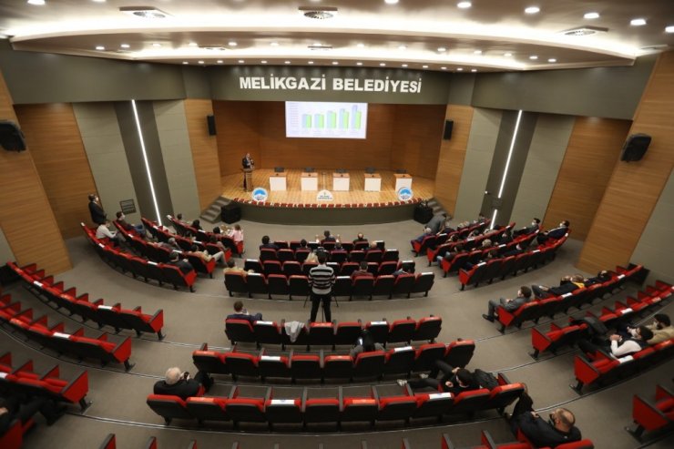 Başkan Palancıoğlu, AK Parti Melikgazi yönetim kuruluna 2020 yılında gerçekleştirilen hizmetleri anlattı