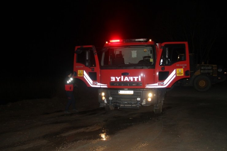 Beyşehir Gölü Milli Parkı’ndaki sazlıklar alev alev