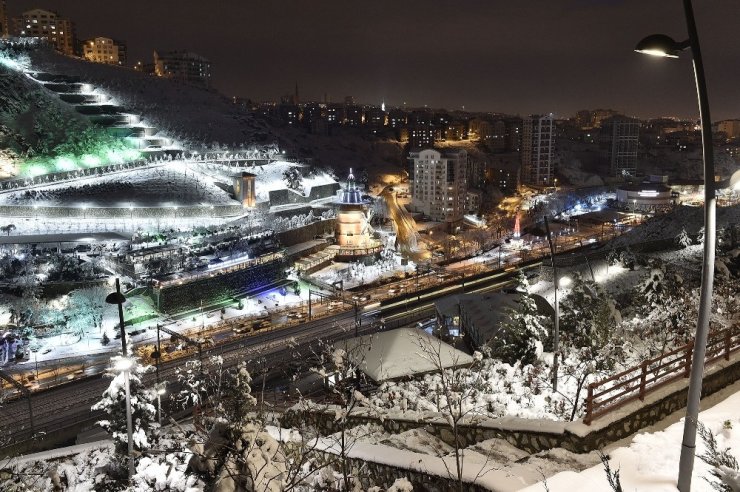 Ankara’da kar kartpostallık görüntüler oluşturdu