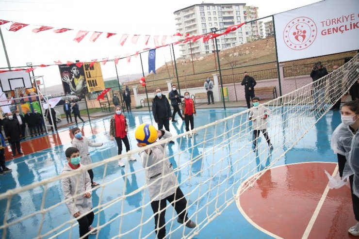 Bakan Kasapoğlu, Siirtli çocukların hayalini gerçeğe dönüştürdü