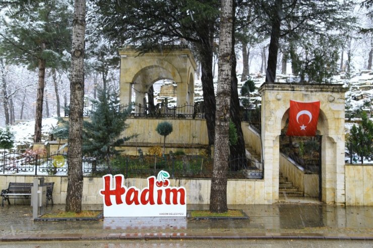 Hadim’de kar yağışı etkili oluyor