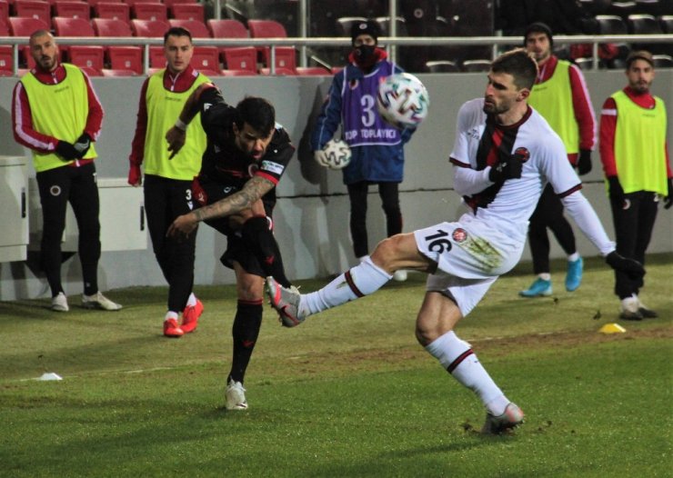 Süper Lig: Gençlerbirliği: 1 - Fatih Karagümrük: 3 (Maç sonucu)