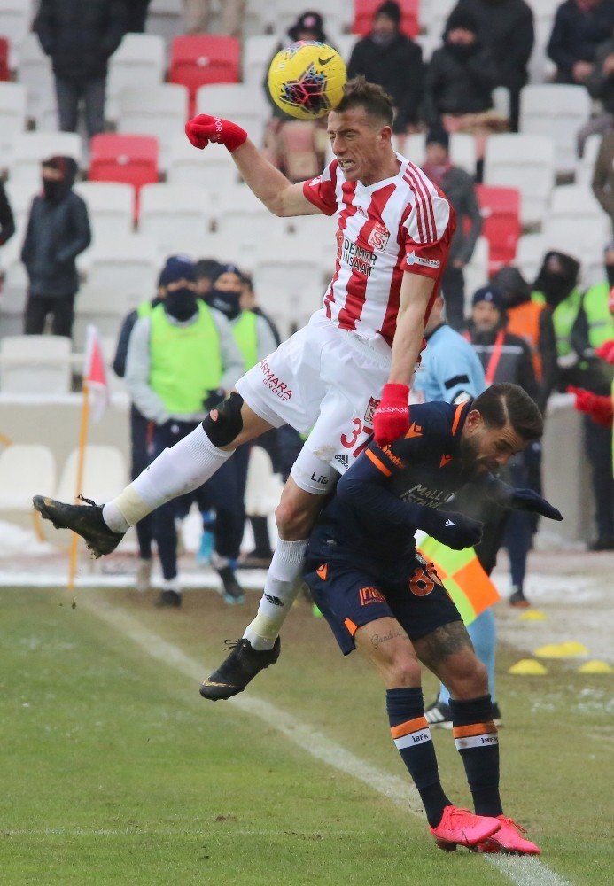 Başakşehir ile Sivasspor 25. randevuda