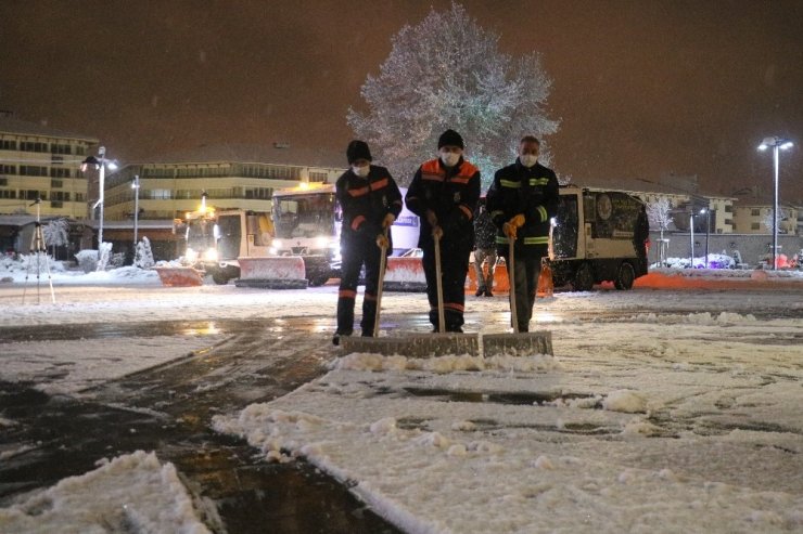 Sivas’ta kar yağışı kartpostallık görüntüler oluşturdu