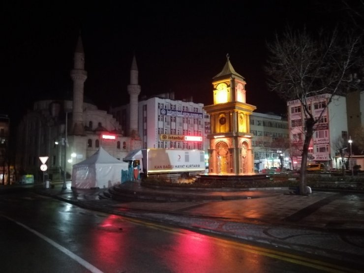 Aksaray’da sokağa çıkma kısıtlamasına uyuluyor