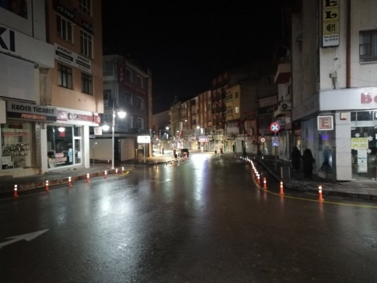 Aksaray’da sokağa çıkma kısıtlamasına uyuluyor