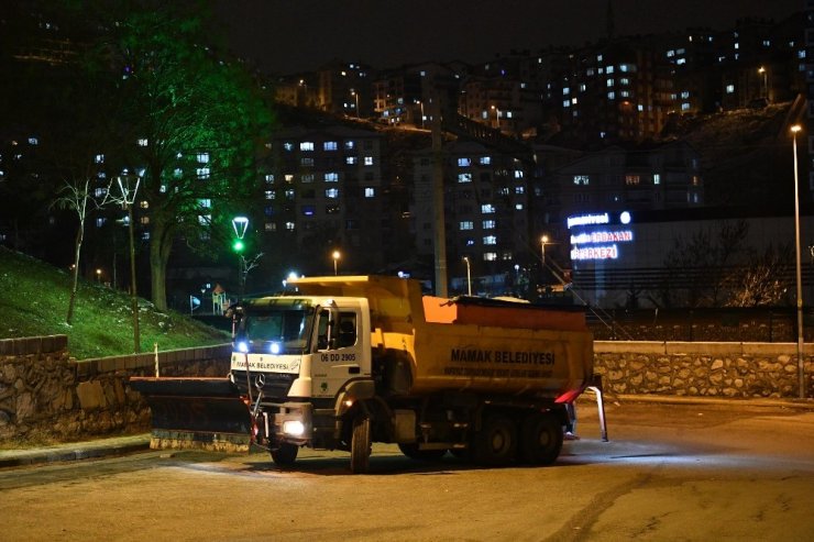 Mamak Belediyesi kar timi her an teyakkuzda