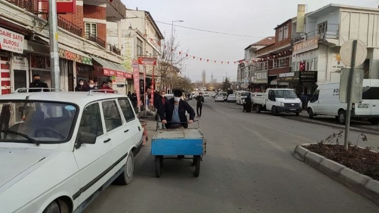 Ayakkabı boyacılığından sanatçılığa