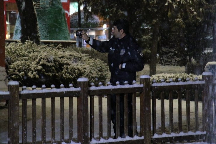 Başkent’te kar yağışı etkisini sürdürüyor