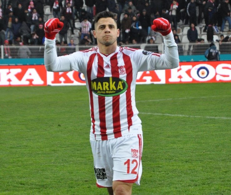 Yıldız futbolcu Cicinho’dan Pato’ya öneri: "Sivasspor’a git"