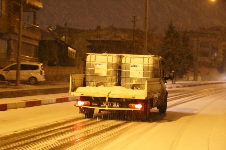 Karaman Belediyesinin karla mücadele çalışması