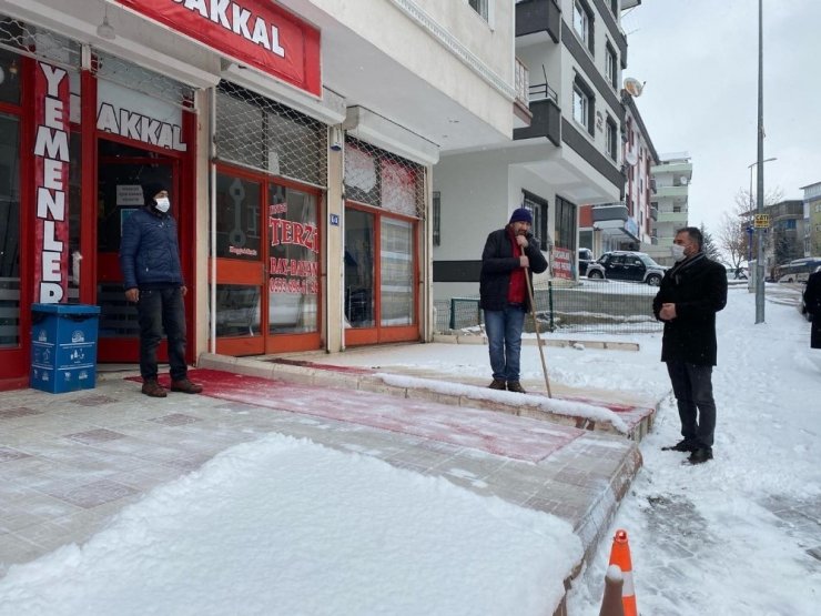 Pursaklar Belediye Başkanı Çetin’den esnaf ziyareti