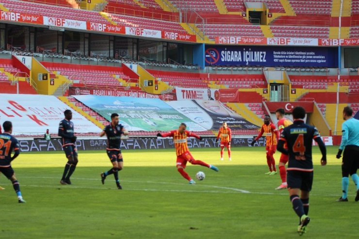 Süper Lig: Kayserispor: 2 - Medipol Başakşehir: 0 (Maç sonucu)