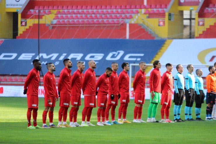 Süper Lig: Kayserispor: 0 - M.Başakşehir: 0 (Maç devam ediyor)