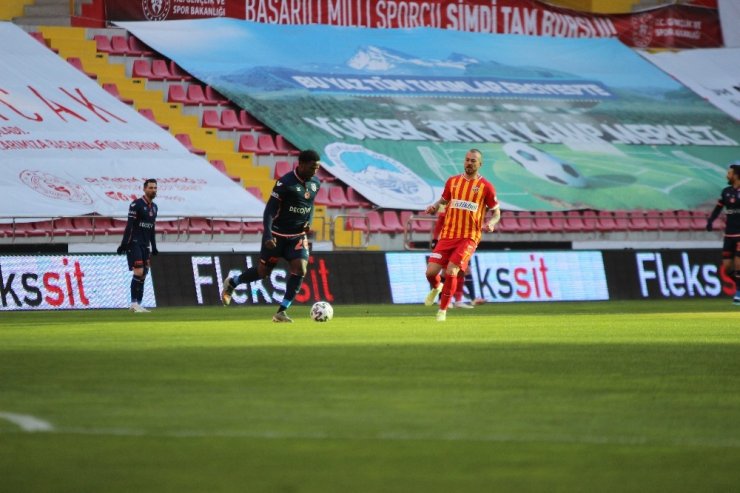 Süper Lig: Kayserispor: 0 - M.Başakşehir: 0 (Maç devam ediyor)