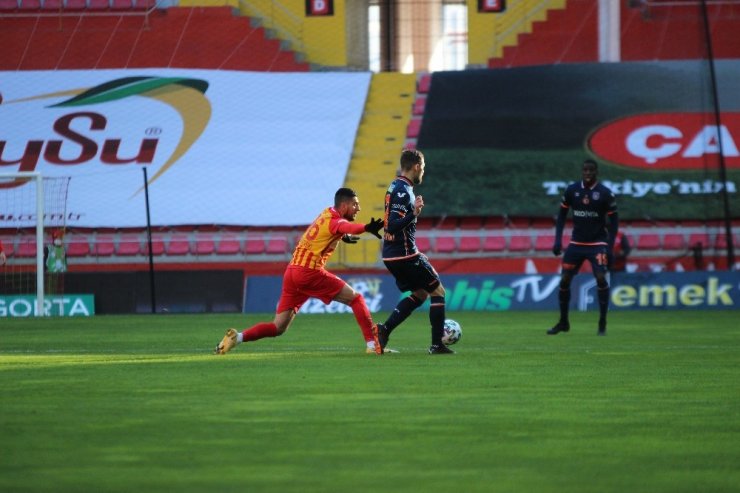 Süper Lig: Kayserispor: 0 - M.Başakşehir: 0 (Maç devam ediyor)