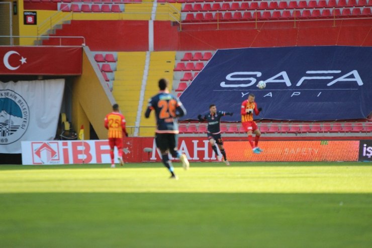 Süper Lig: Kayserispor: 0 - M.Başakşehir: 0 (Maç devam ediyor)