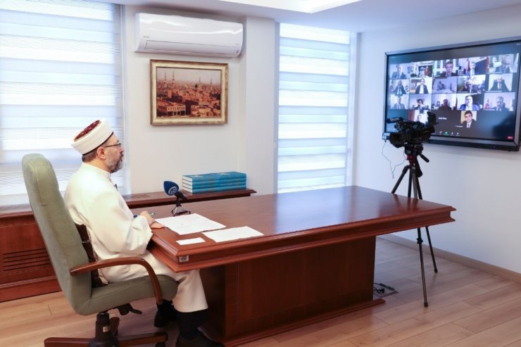 Diyanet İşleri Başkanı Erbaş: "Güçleri birleştirdiğimiz zaman başarıyı yakalamak daha kolay oluyor’’