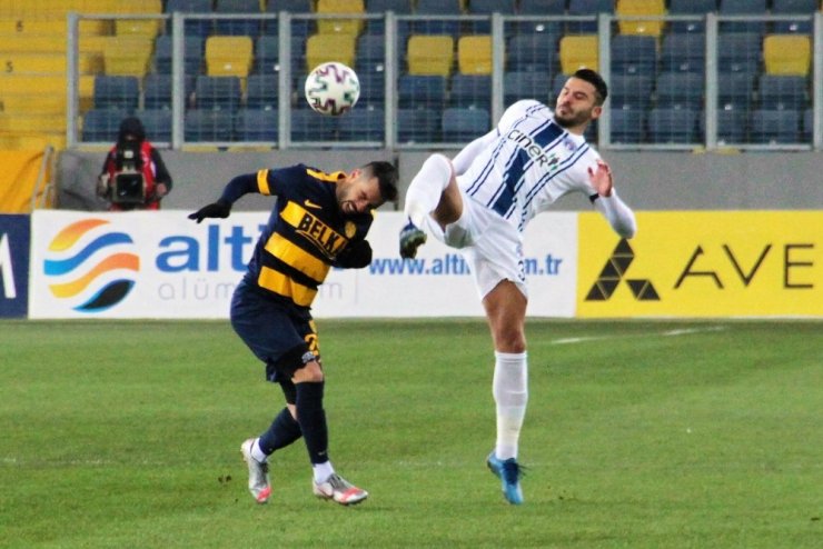 Süper Lig : MKE Ankaragücü: 1 - Kasımpaşa: 0 (İlk yarı)