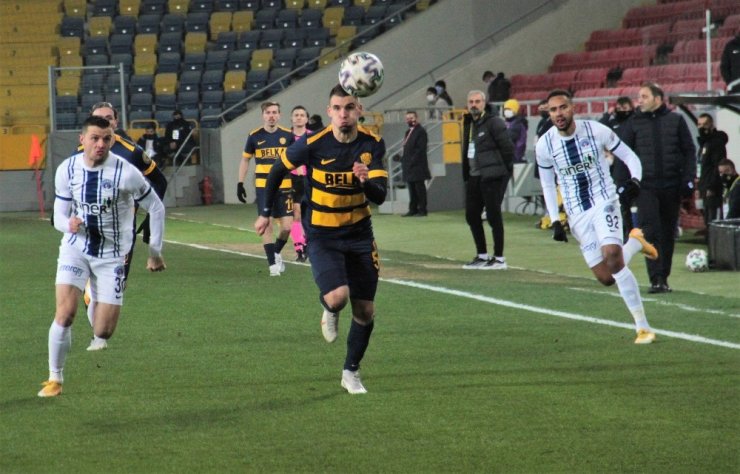 Süper Lig : MKE Ankaragücü: 1 - Kasımpaşa: 0 (İlk yarı)