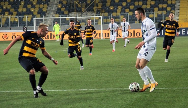 Süper Lig : MKE Ankaragücü: 1 - Kasımpaşa: 0 (İlk yarı)