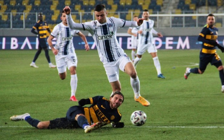 Süper Lig : MKE Ankaragücü: 1 - Kasımpaşa: 0 (İlk yarı)