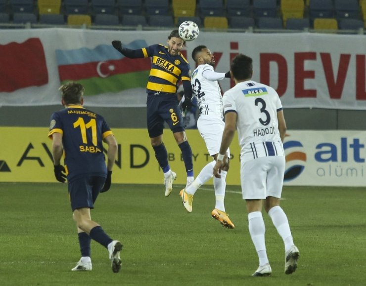 Süper Lig : MKE Ankaragücü: 1 - Kasımpaşa: 0 (İlk yarı)