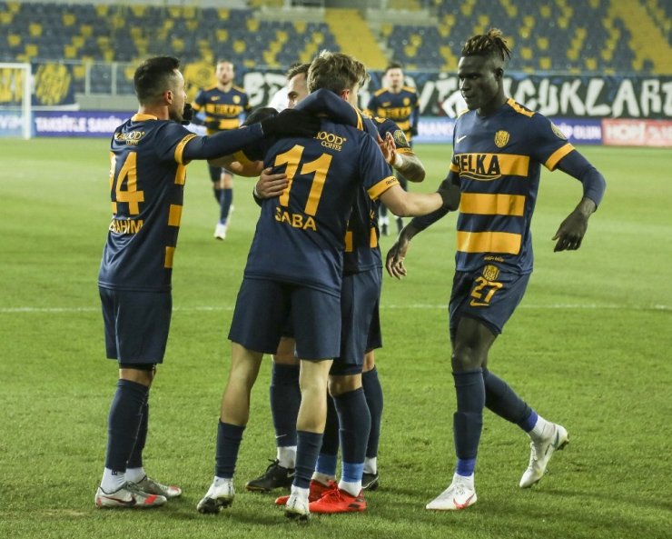 Süper Lig : MKE Ankaragücü: 1 - Kasımpaşa: 0 (İlk yarı)