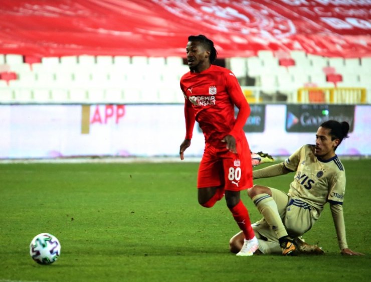 Süper Lig: Sivasspor: 1 - Fenerbahçe: 1 (Maç sonucu)