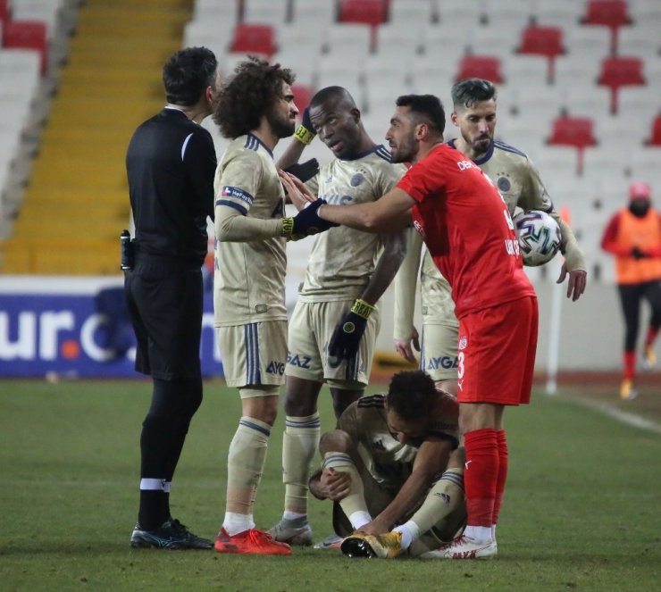 Süper Lig: Sivasspor: 1 - Fenerbahçe: 1 (Maç sonucu)