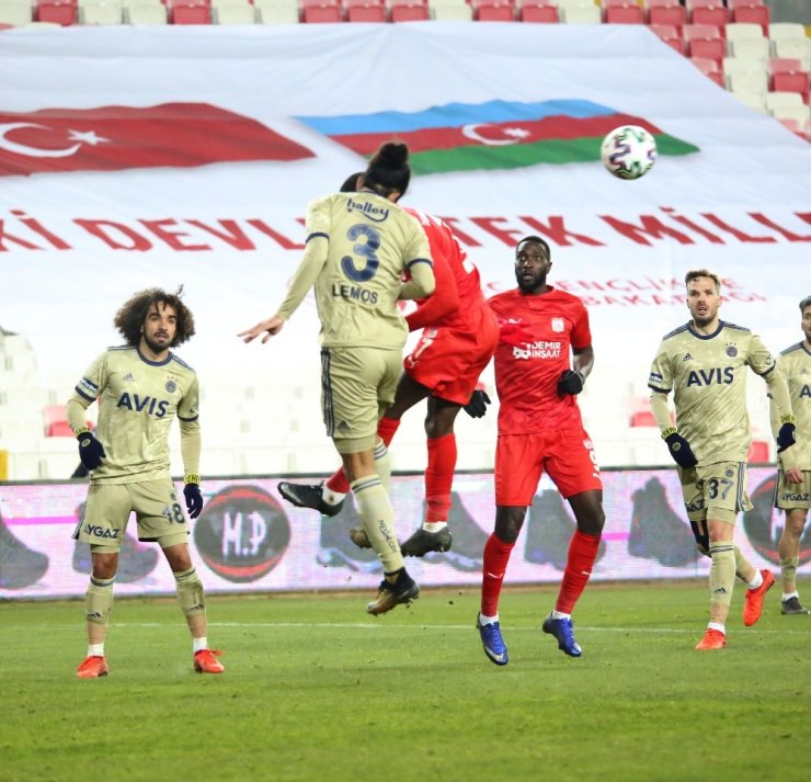 Süper Lig: Sivasspor: 1 - Fenerbahçe: 1 (Maç sonucu)