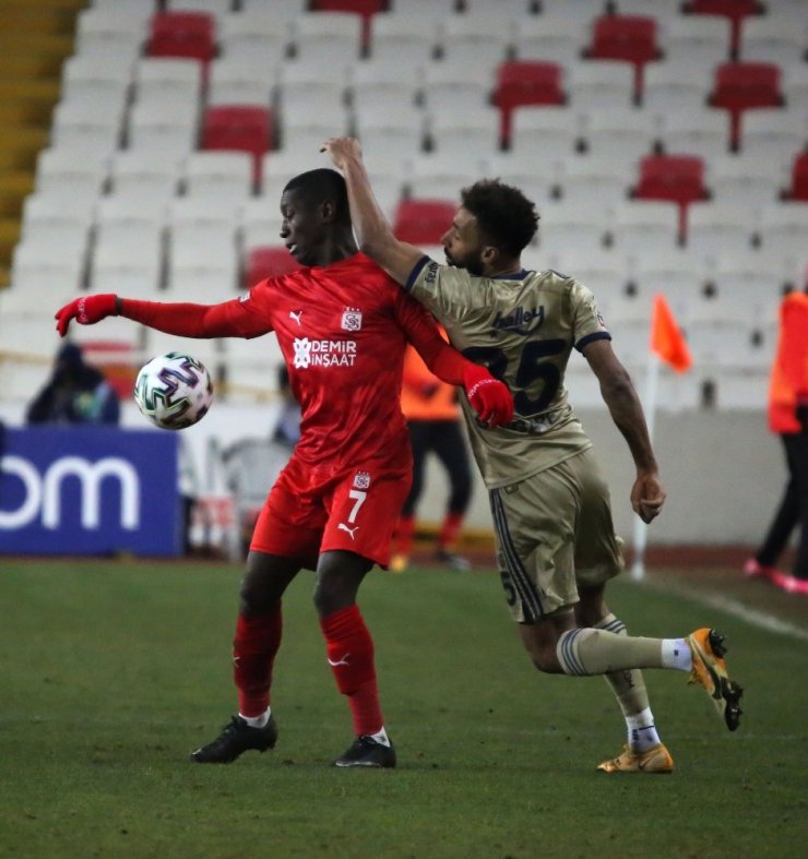 Süper Lig: Sivasspor: 1 - Fenerbahçe: 1 (Maç sonucu)