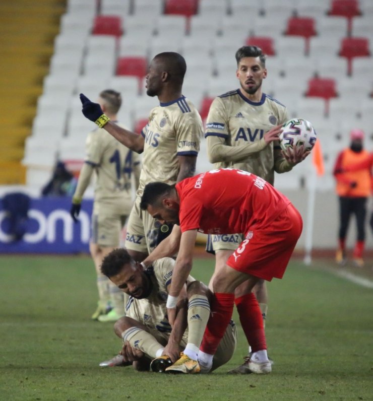 Süper Lig: Sivasspor: 1 - Fenerbahçe: 1 (Maç sonucu)