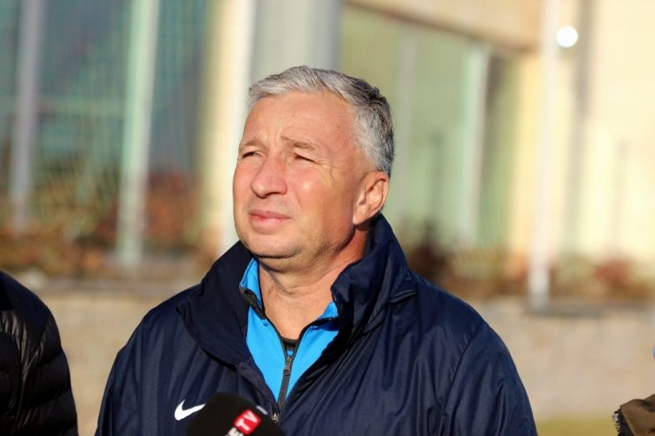 Dan Petrescu: "Fenerbahçe büyük bir takım"