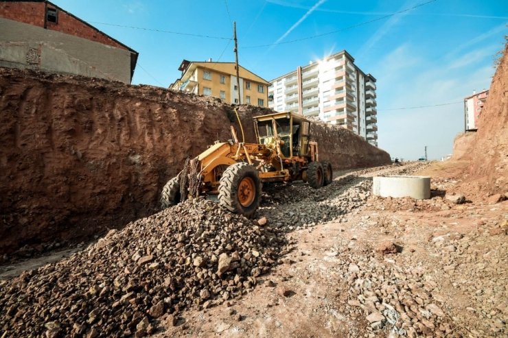 Altındağ Belediyesi 1 yılda 18 kilometre yeni yol açtı