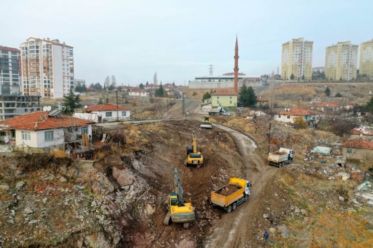 Altındağ Belediyesi 1 yılda 18 kilometre yeni yol açtı